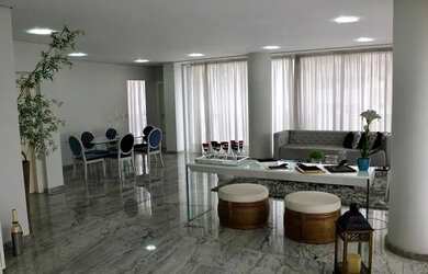 Imagem: O apartamento possui 4 Dormitórios, 5 Banheiros, 3 Vagas na