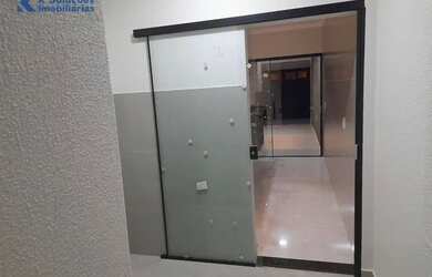 Imagem 5: Linda residência novíssima com area gourmet, cozinha americana no Alto...