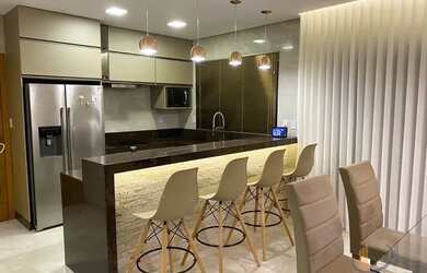 Imagem: A casa possui 3 Dormitórios, 3 Banheiros, 2 Vagas na garagem