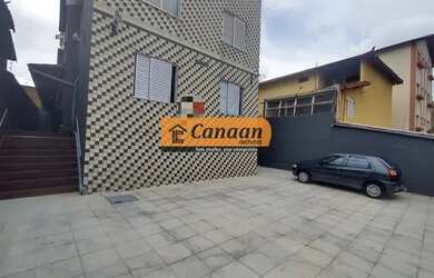 Imagem: O apartamento possui 3 Dormitórios, 1 Banheiro, 1 Vaga na garagem