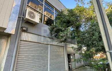 Imagem: O depósito possui 219m² de Área e está localizado em Partenon