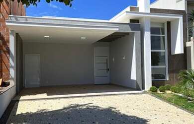 Imagem: A casa em condomínio possui 3 Dormitórios, 2 Banheiros, 4