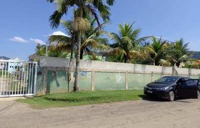 Imagem: A casa em condomínio possui 3 Dormitórios, 2 Banheiros, 2