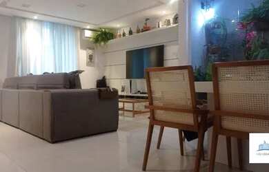 Imagem: A casa possui 3 Dormitórios, 4 Banheiros, 2 Vagas na garagem