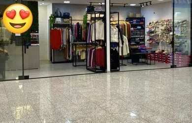 Imagem: O depósito possui 5 Vagas na garagem, 50m² de Área e está