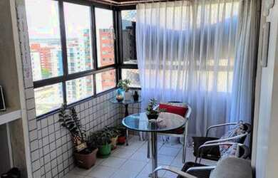 Imagem: O apartamento possui 3 Dormitórios, 1 Banheiro, 2 Vagas na