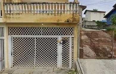 Imagem: A casa possui 2 Dormitórios, 1 Banheiro, 5 Vagas na garagem