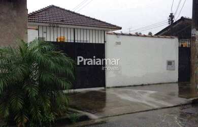 Imagem: A casa possui 2 Dormitórios, 1 Banheiro, 2 Vagas na garagem