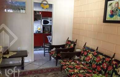 Imagem: A casa possui 2 Dormitórios, 2 Banheiros, 1 Vaga na garagem