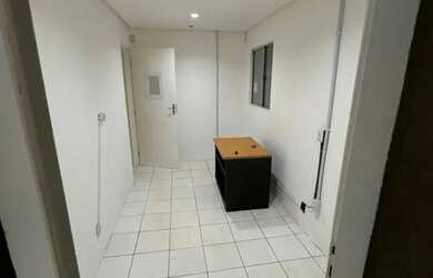 Imagem 14: Espaço comercial area com salas rio vermelho escritorio