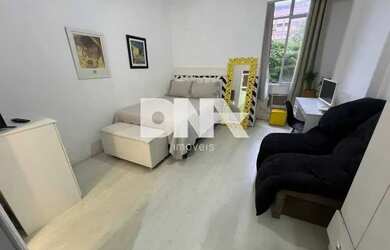 Imagem: O apartamento possui 1 Dormitório, 1 Banheiro, 28m² de Área