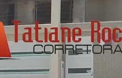 Imagem: A casa possui 3 Dormitórios, 1 Banheiro, 1 Vaga na garagem