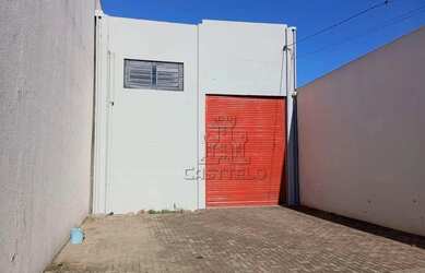 Imagem: O depósito possui 5 Vagas na garagem, 160m² de Área e está