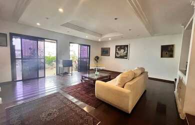 Imagem: O apartamento possui 4 Dormitórios, 5 Banheiros, 3 Vagas na