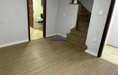 Imagem 4: Sobrado a venda 2 quartos 1 vaga wc quintal Vila Mathias Santos