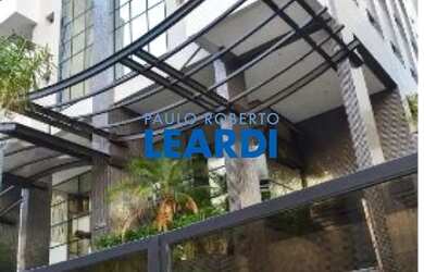 Imagem: O depósito possui 3 Vagas na garagem, 106m² de Área e Imóvel