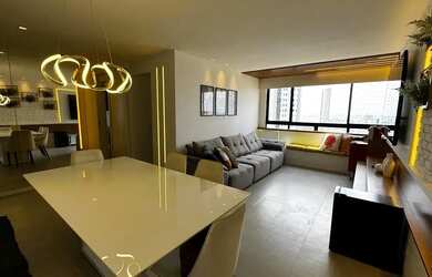 Imagem: O apartamento possui 2 Dormitórios, 2 Banheiros, 2 Vagas na