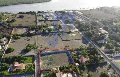 Imagem: O terreno possui 3.000m² de Área e está localizado em Mosqueiro