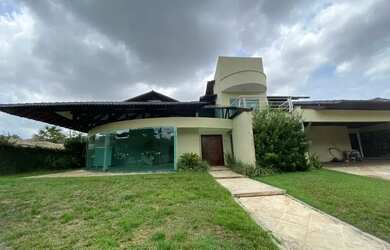 Imagem: O apartamento possui 5 Dormitórios, 1 Banheiro, 4 Vagas na