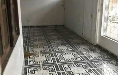 Imagem: A casa possui 2 Dormitórios, 1 Banheiro, 1 Vaga na garagem