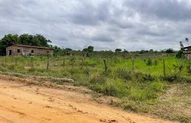 Imagem: O terreno possui 400m² de Área e está localizado em Alagoinhas