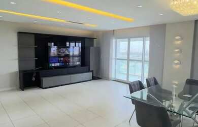 Imagem: O apartamento possui 3 Dormitórios, 1 Banheiro, 2 Vagas na