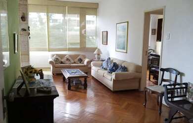 Imagem: O apartamento possui 4 Dormitórios, 2 Banheiros, 2 Vagas na