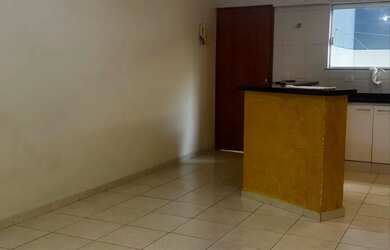 Imagem: O apartamento possui 3 Dormitórios, 1 Banheiro, 1 Vaga na garagem