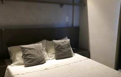 Imagem: A kitnet possui 1 Dormitório, 1 Banheiro, 1 Vaga na garagem