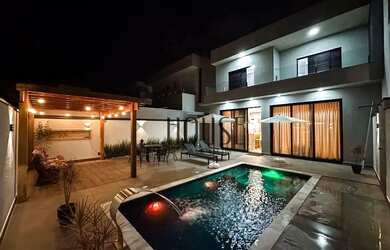 Imagem: A casa em condomínio possui 3 Dormitórios, 4 Banheiros, 4