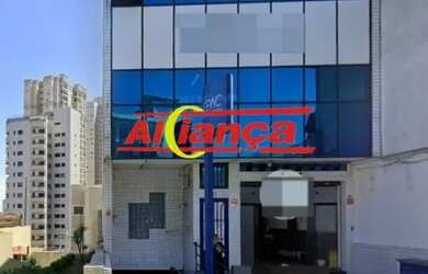 Imagem: O depósito possui 5 Vagas na garagem, 659m² de Área e está