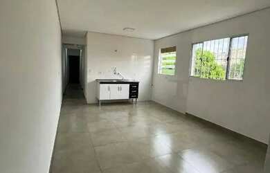 Imagem: A casa possui 2 Dormitórios, 1 Banheiro, 90m² de Área, Imóvel