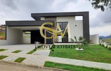 Imagem: A casa em condomínio possui 3 Dormitórios, 2 Banheiros, 600m²