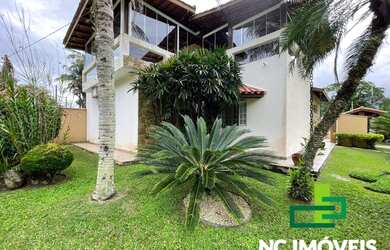 Imagem: A casa em condomínio possui 4 Dormitórios, 5 Banheiros, 4