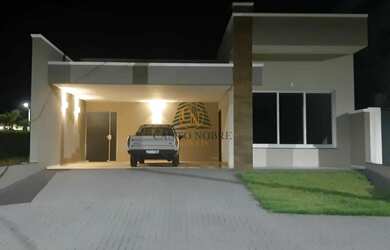 Imagem: A casa em condomínio possui 3 Dormitórios, 2 Banheiros, 2