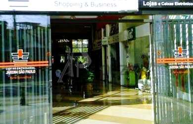 Imagem: O depósito possui 1 Vaga na garagem, 37m² de Área e está