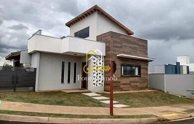 Imagem: A casa em condomínio possui 2 Dormitórios, 3 Banheiros, 5