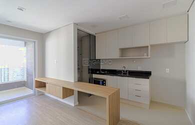 Imagem: O apartamento possui 1 Dormitório, 2 Banheiros, 1 Vaga na garagem