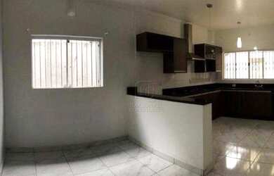 Imagem: A casa possui 3 Dormitórios, 3 Banheiros, 3 Vagas na garagem