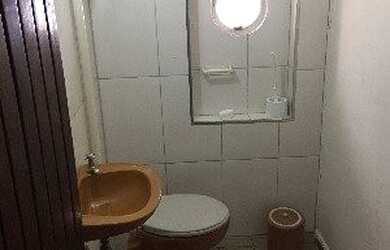 Imagem: A casa possui 4 Dormitórios, 3 Banheiros, 2 Vagas na garagem