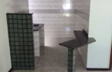 Imagem: O apartamento possui 1 Dormitório, 1 Banheiro, 1 Vaga na garagem