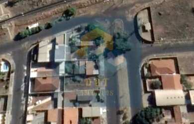 Imagem: O terreno possui 300m² de Área e está localizado em Parque