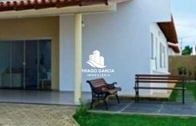 Imagem: A casa possui 3 Dormitórios, 3 Banheiros, 2 Vagas na garagem