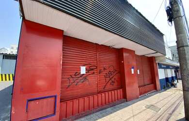 Imagem: O depósito possui 210m² de Área e está localizado em Barro