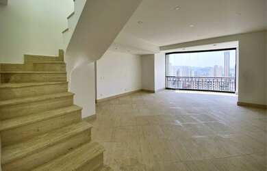 Imagem 8: Cobertura duplex. Vista panorâmica. 246 metros quadrados. Bairro charmoso...