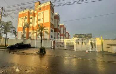 Imagem: O apartamento possui 2 Dormitórios, 2 Banheiros, 1 Vaga na