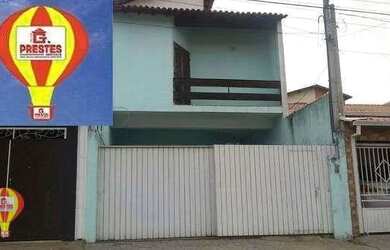 Imagem: A casa possui 3 Dormitórios, 1 Banheiro, 2 Vagas na garagem