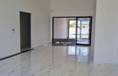 Imagem: A casa em condomínio possui 3 Dormitórios, 2 Banheiros, 4