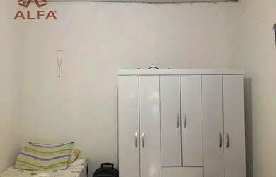 Imagem: A casa possui 2 Dormitórios, 1 Banheiro, 1 Vaga na garagem