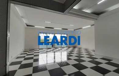 Imagem: O depósito possui 180m² de Área e está localizado em Vila